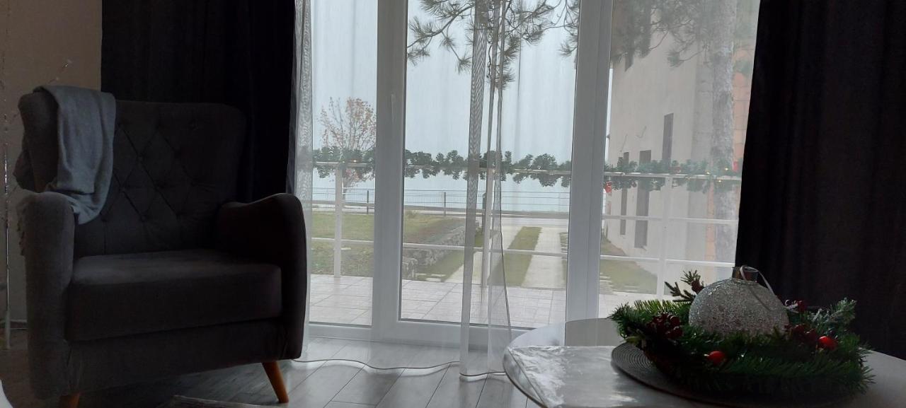 Fenix Apartment & Rooms Vinci Luaran gambar